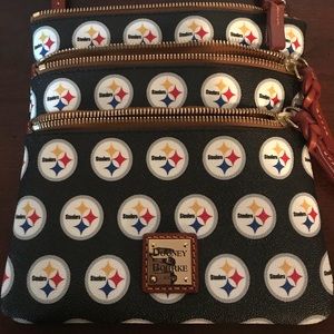Dooney &Bourke Steelers side purse